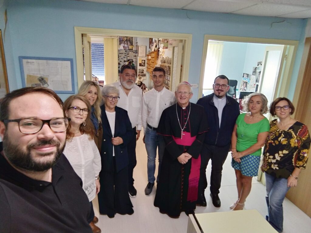 Vescovo di Trapani in visita a TrapaniSì